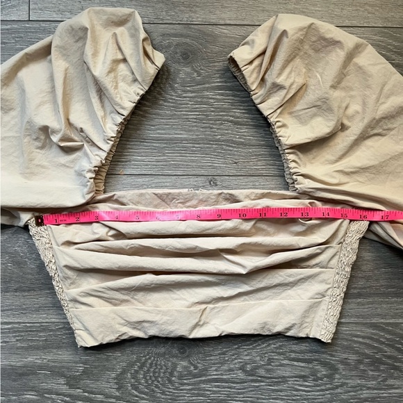 Amanda Uprichard Cream Puff Short Sleeve Smocked Square Neck Summer Crop Top M - Picture 2 of 8